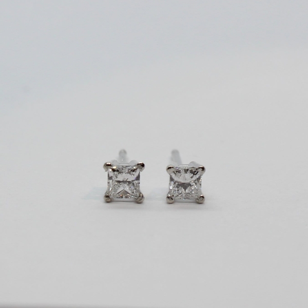 Clemans and Co. Collection  Earring EA49